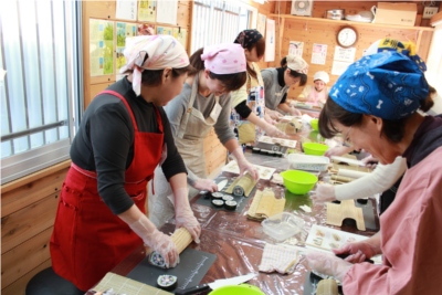 みんなで祭り寿司